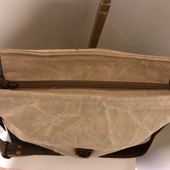 Myra bag Hand Made Messenger Bag S-0961 - Picture 7 of 8